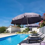 Pool House Edita - Happy * Bribir (Primorje-Gorski Kotar)