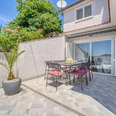 Holiday home Pool House Edita - Happy