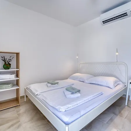 Pool House Edita - Happy Bribir (Primorje-Gorski Kotar)
