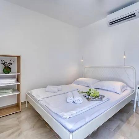 Pool House Edita - Happy Tatil Evi Bribir (Primorje-Gorski Kotar)