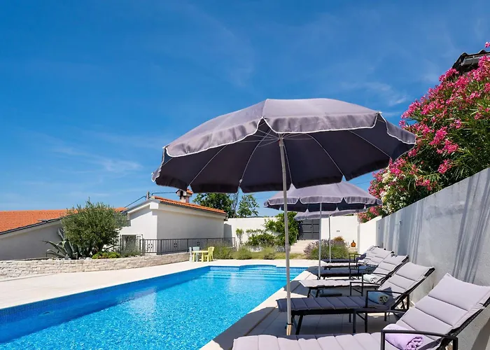 Pool House Edita - Happy * Bribir (Primorje-Gorski Kotar)